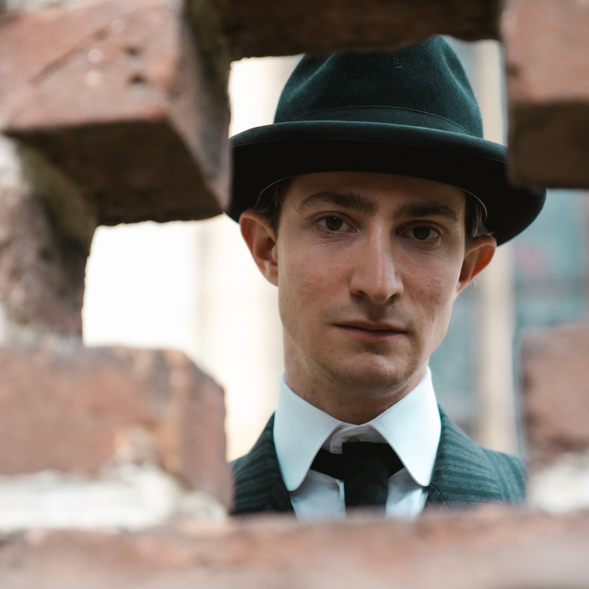 The following films are in with the best chance to win the Czech Lion statuettes: Franz, Broken Voices and Caravan